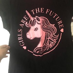 Black short sleeve shirt
